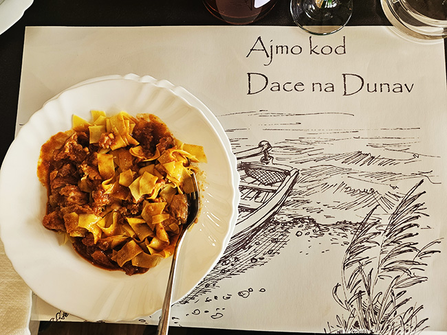 Restoran "Ajmo kod Dace na Dunav"- Stari Banovci